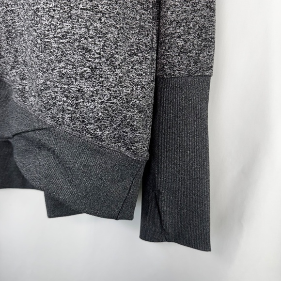 Gwen Cozy Pullover Size Medium - Picture 11 of 16